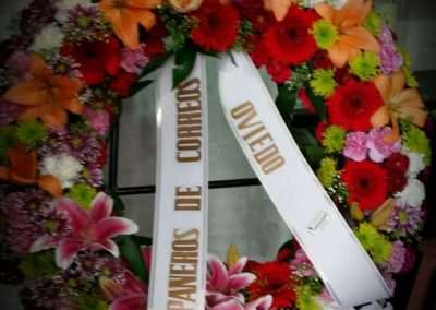 coronas,funerales ,en floristeria trebole en pola de laviana en la cuenca del nalon en asturias